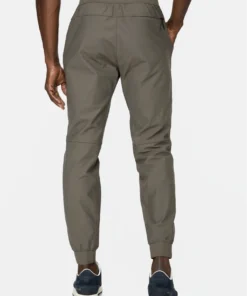 7 Diamonds Infinity Jogger