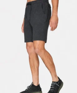 Men’s Bottoms 7 Diamonds Restoration Performance Short