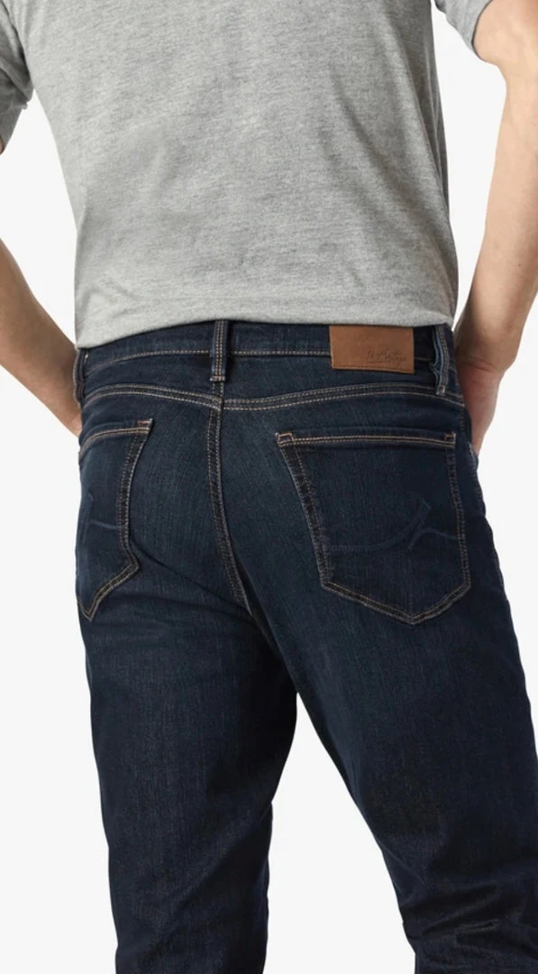 34 Heritage Charisma Dark Comfort 7 34 Heritage Charisma Dark Comfort