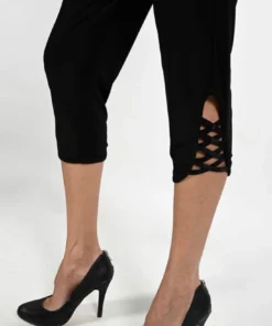 Frank Lyman Knit Criss Cross Bottom Capri Women’s Bottoms