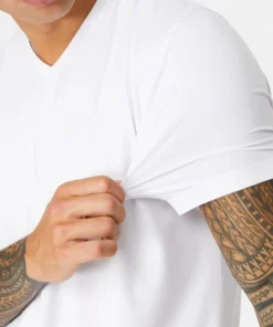 Men’s Tops 7 Diamonds Core High V-Neck