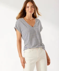 Women’s Tops Tommy Bahama Kauai Stripe V-Neck 12 Women’s Tops Tommy Bahama Kauai Stripe V-Neck